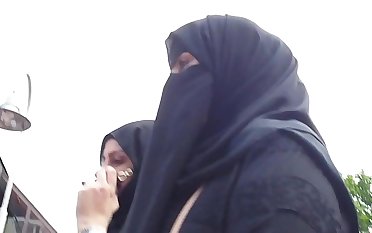 Wolter's Hijab Bitch 002A